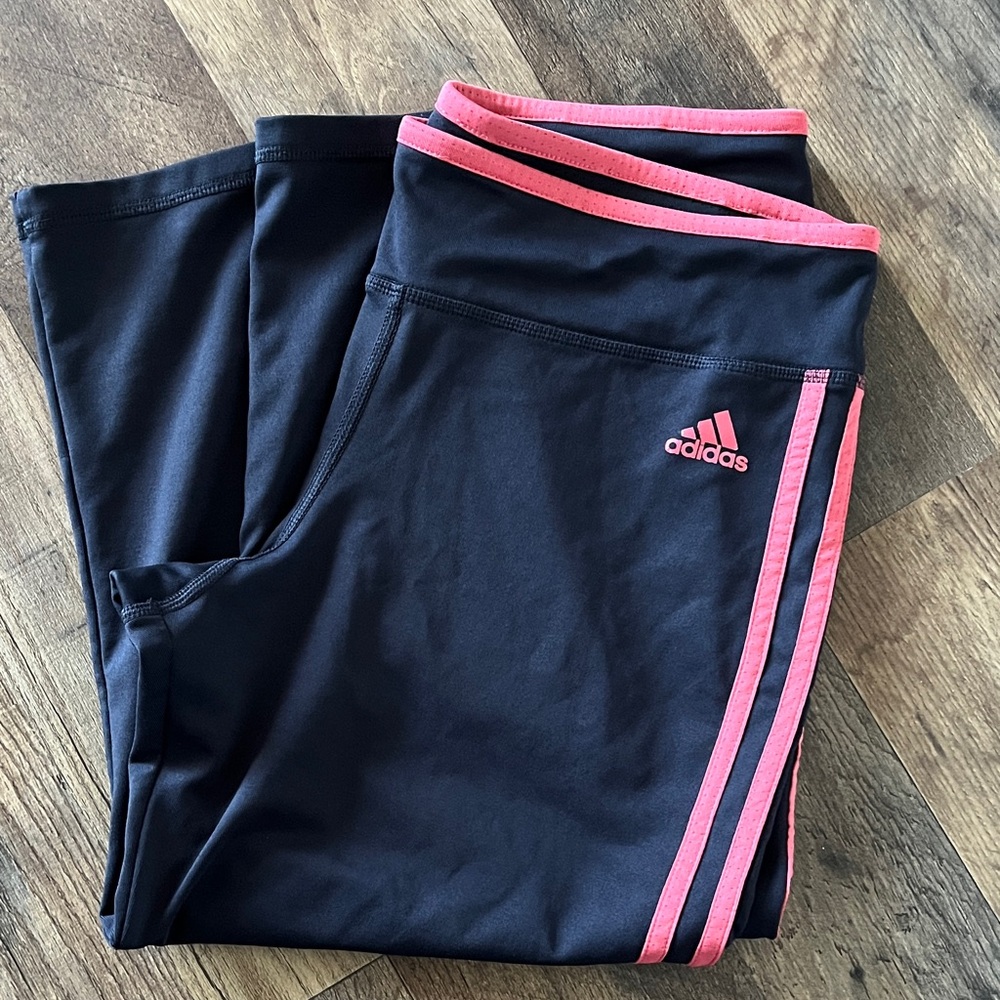 Adidas Leggings 🩶 3 Stripe Pink